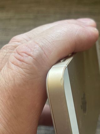 iPhone 5SE con funda Piel Frama