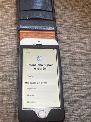 iPhone 5SE con funda Piel Frama