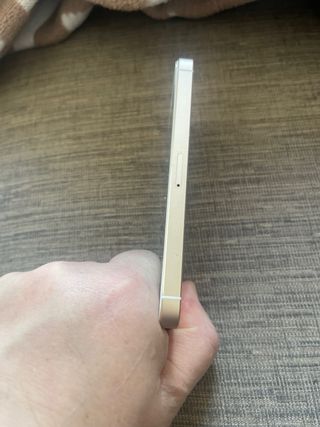 iPhone 5SE con funda Piel Frama