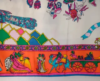 Pañuelo de seda con estampado floral