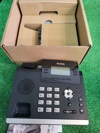 Teléfono IP Yealink SIP-T42U PoE