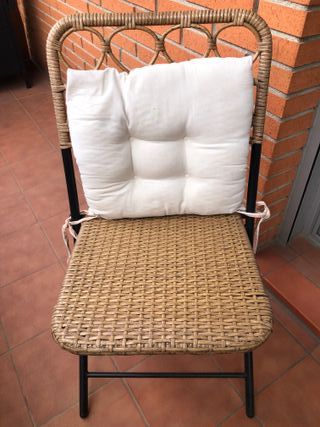 Mesa y 2 sillas exterior ratán