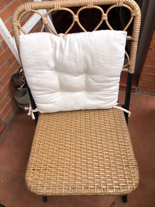 Mesa y 2 sillas exterior ratán