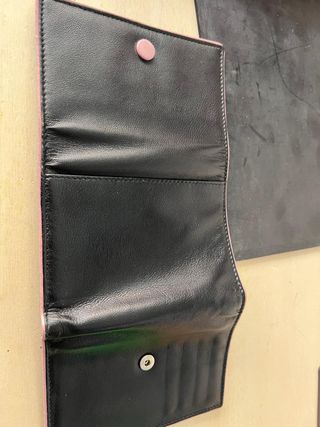 Portafoglio Segue nero e rosa