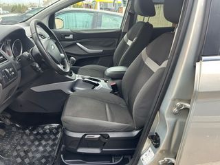 Ford Kuga 2010 pegatina  B itv recien pasada