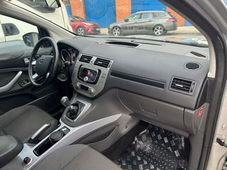 Ford Kuga 2010 pegatina  B itv recien pasada