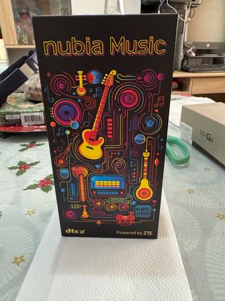 ZTE Nubia Music pop multicolor