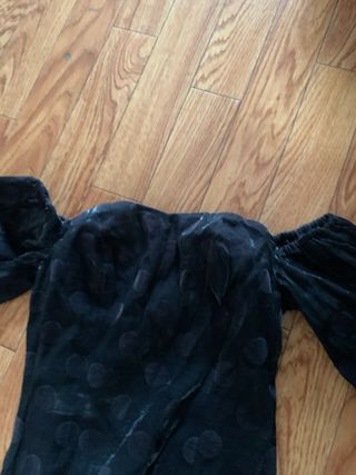 Blusas negras Mango y Zara Artículos todo -5€