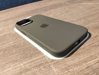 Funda iPhone 15 Silicona MagSafe - Arcilla