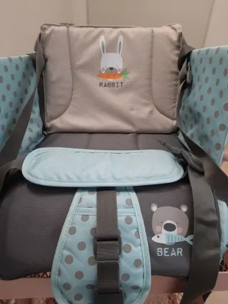 Trona portátil infantil. Casi sin uso.