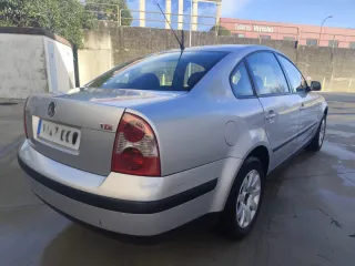 Volkswagen Passat 2003