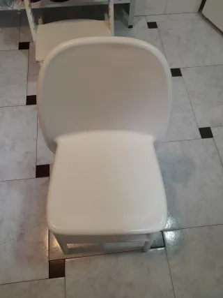 Taburete infantil blanco