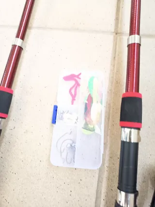 2 Canne da Pesca 1,80m + Mulinello e Accessori