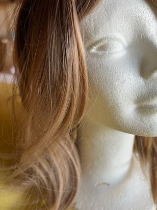 Peluca rubia lisa degradado marrón a dorado intens