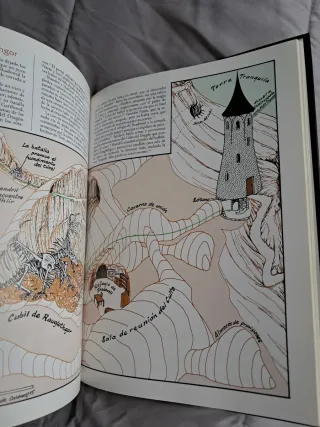 Atlas de Los Reinos Olvidados (Spanish Edition)