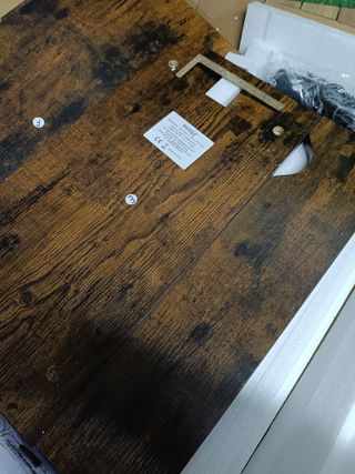 VASAGLE Mesa Auxiliar con Multienchufe, Mesa Lateral Estrecha con Puertos USB, Sacos, Mesita de Noche, para SalÓn, Dormitorio, MarrÓn RÚstico y Negro LET311B01