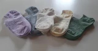 Calcetines tobilleros Primark multicolor.