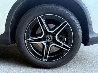 MERCEDES-BENZ Clase GLC 300 4MATIC con 258CV