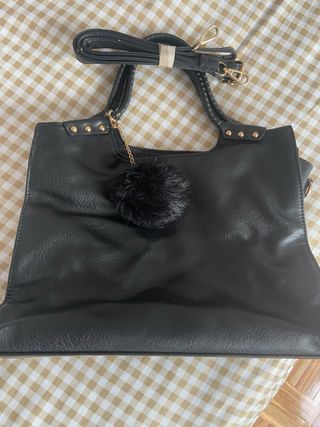 Bolso de piel negro