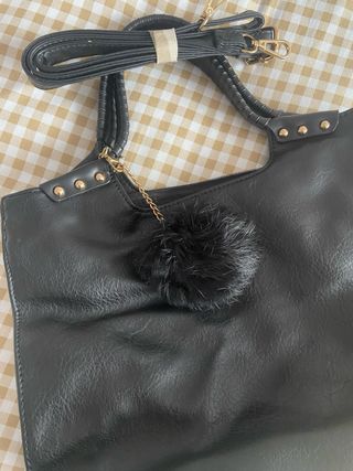 Bolso de piel negro