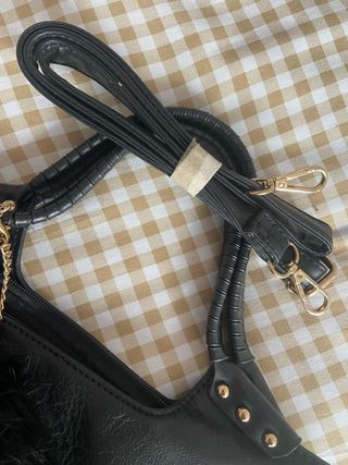 Bolso de piel negro