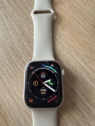 Apple Watch Series 8 41mm Starlight Aluminium