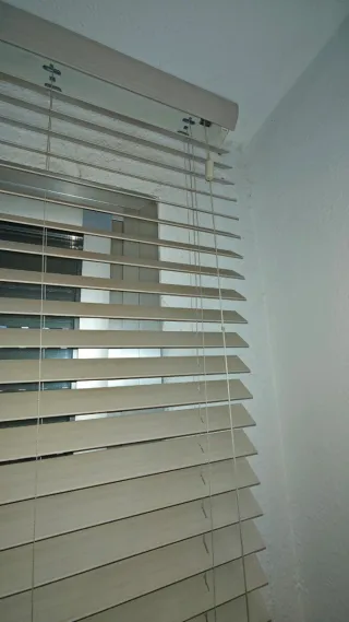 Veneciana Beige Plástico