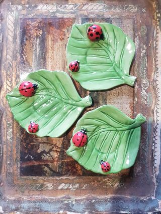 Cerámica esmaltada platos de café mariquitas