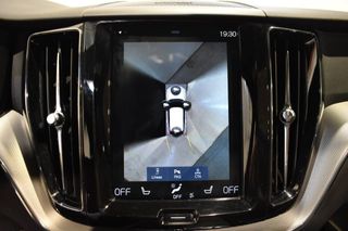 VOLVO XC60 R-DESIGN 2.0 T8 PLUG-IN HYBRID AWD 390 CV TWIN ENGINE GEARTRONIC