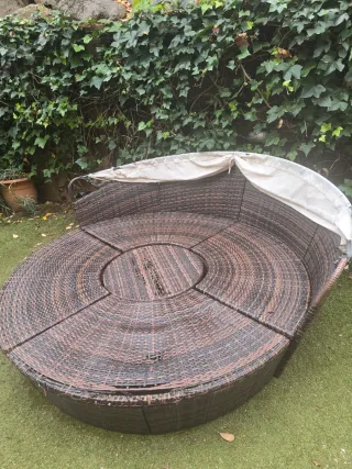 Sofá redondo de jardín ratán