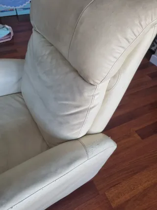 Sillón de piel blanco