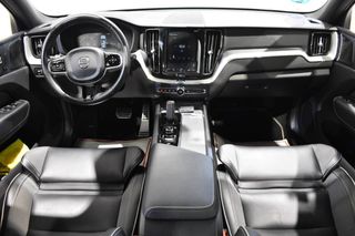 VOLVO XC60 R-DESIGN 2.0 T8 PLUG-IN HYBRID AWD 390 CV TWIN ENGINE GEARTRONIC