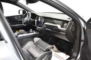 VOLVO XC60 R-DESIGN 2.0 T8 PLUG-IN HYBRID AWD 390 CV TWIN ENGINE GEARTRONIC