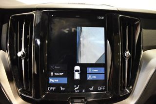 VOLVO XC60 R-DESIGN 2.0 T8 PLUG-IN HYBRID AWD 390 CV TWIN ENGINE GEARTRONIC