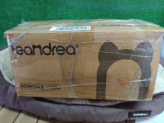 Feandrea Cama para Perros, Sofá Cama para Mascotas, Alfombra Extraíble y Reversible, Bordes Elevados, Base Antideslizante, Talla L, 85 x 65 x 21 cm, Marrón Café y Beige Arena PGW04Z