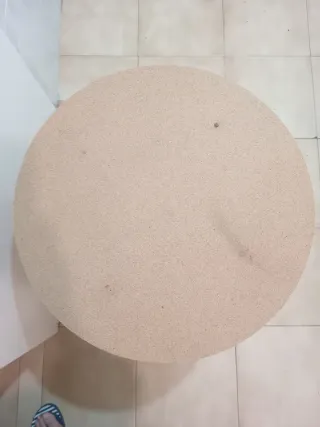 Mesa auxiliar redonda de madera