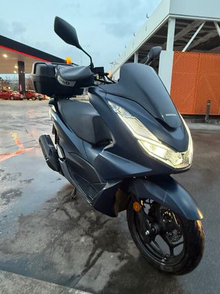 Honda PCX 2024 Azul 10.800 km