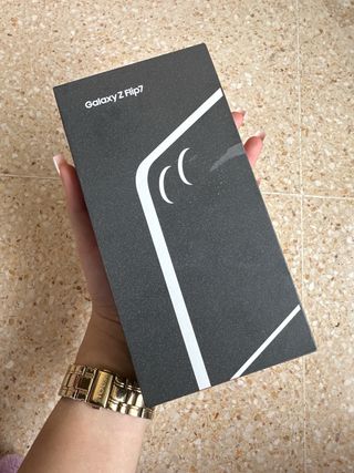 Samsung Galaxy Z Flip 7 Nero Nuovo