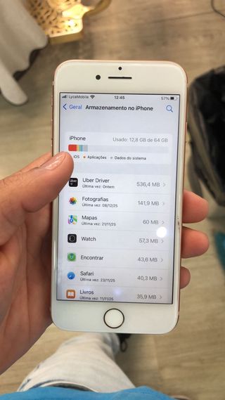 iPhone 8 64GB Dourado