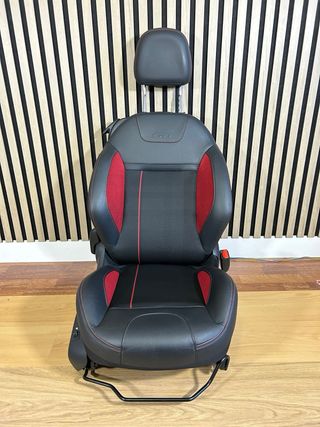Asientos Peugeot 208 GTI Delanteros y Traseros