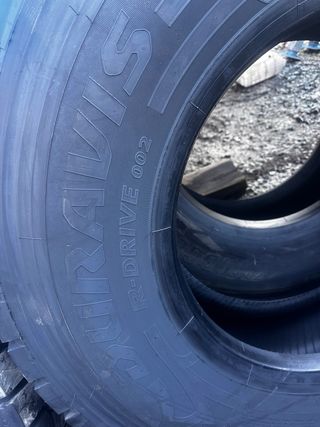 Neumático Bridgestone 315/80 R22.5 Duravis