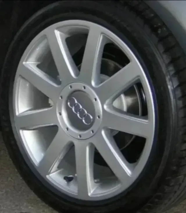 4 TAPACUBOS TAPABUJES RUEDA LLANTA AUDI 8D0601165K