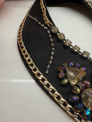 Gola Joia Couture com Cristais e Correntes Dourada