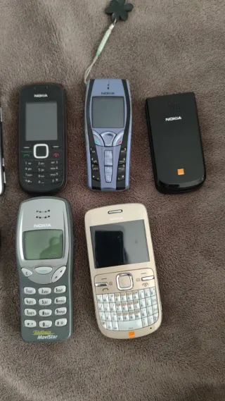 Lote 9 móviles vintage Nokia