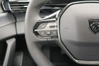 Peugeot 308 5P Allure Hybrid PHEV 180 e-EAT8