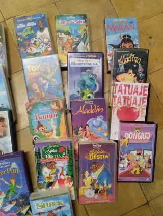 Lote VHS Disney y Películas Varias
