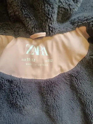 Lote Chaqueta Columbia  y 2 Zara Niña