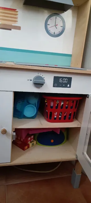 Cocinita de madera para niños