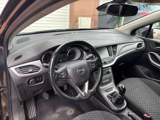 Opel  Astra 2016