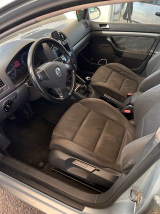 Volkswagen Golf 2005